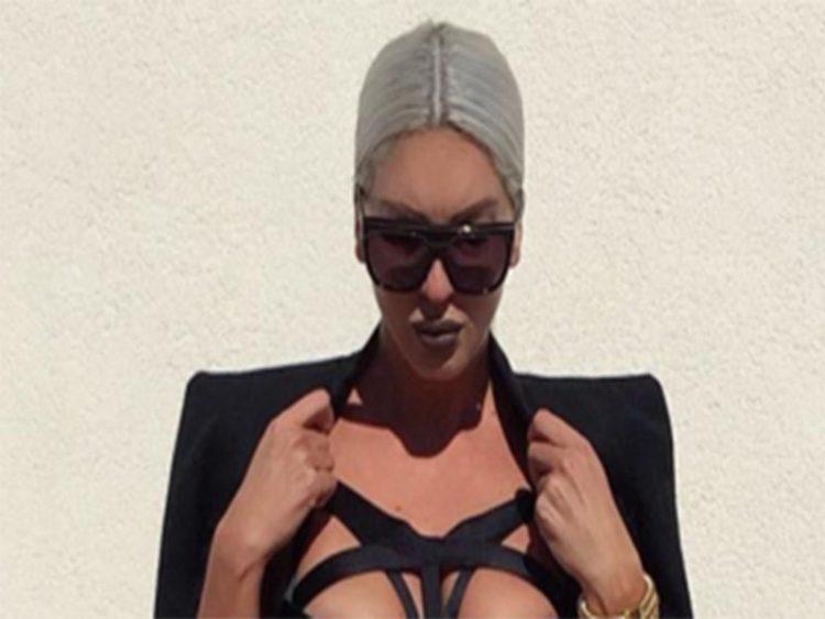 Evo kako su se Jelena Karleuša i njen suprug skockali za Novu godinu