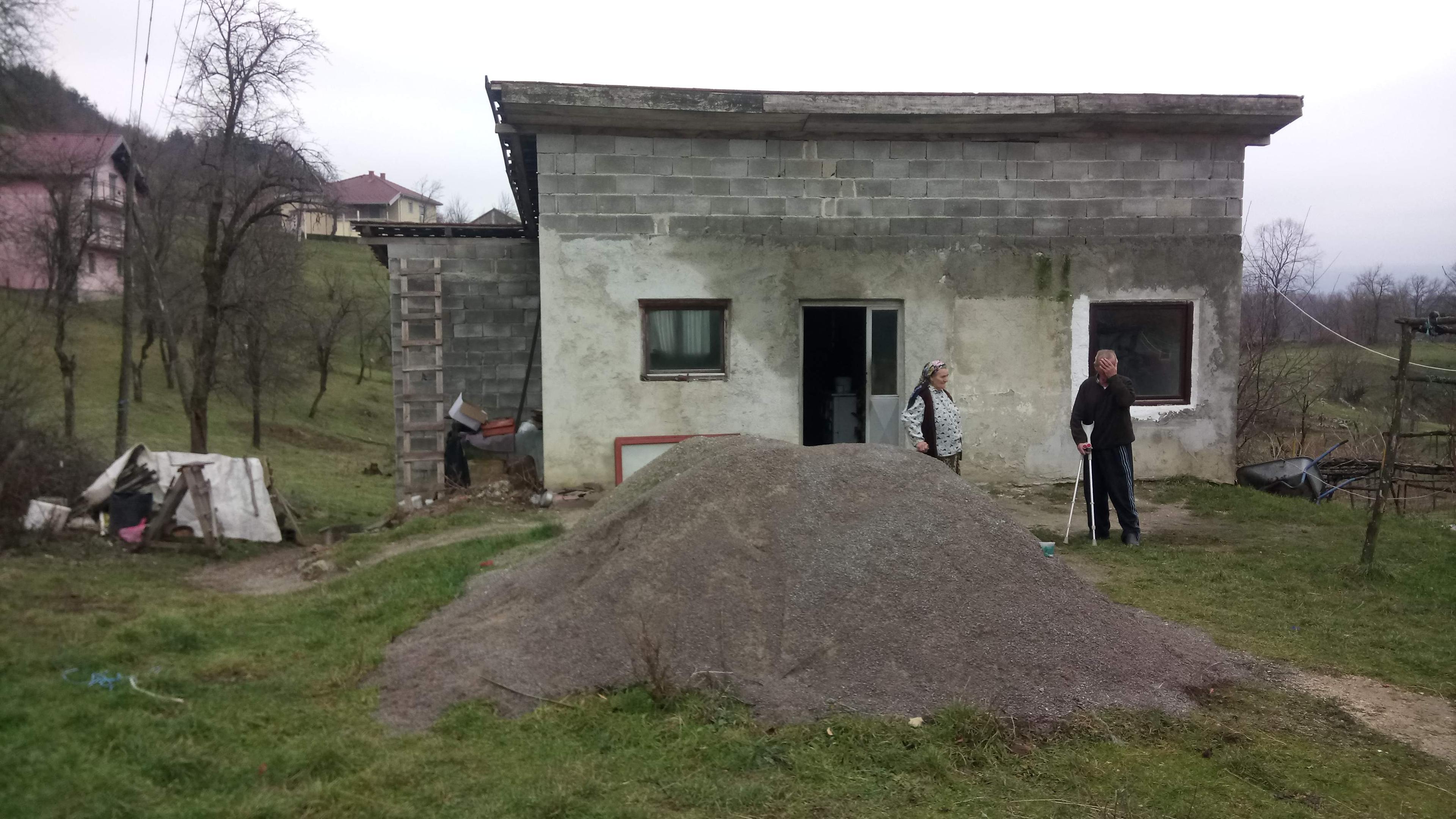 Hepići žive od 106 KM u neuvjetnoj kući punoj vlage