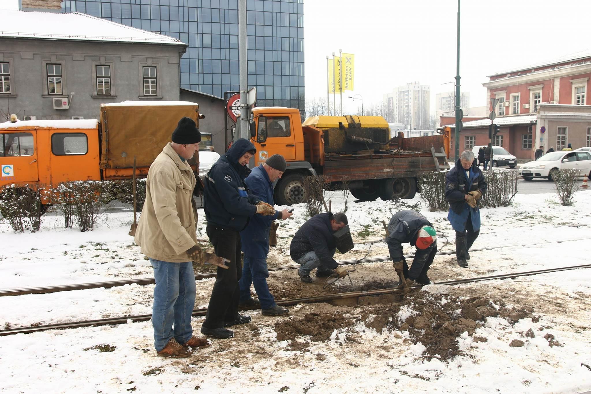 Pukla šina u blizini Kampusa, tramvaji nisu radili 35 minuta