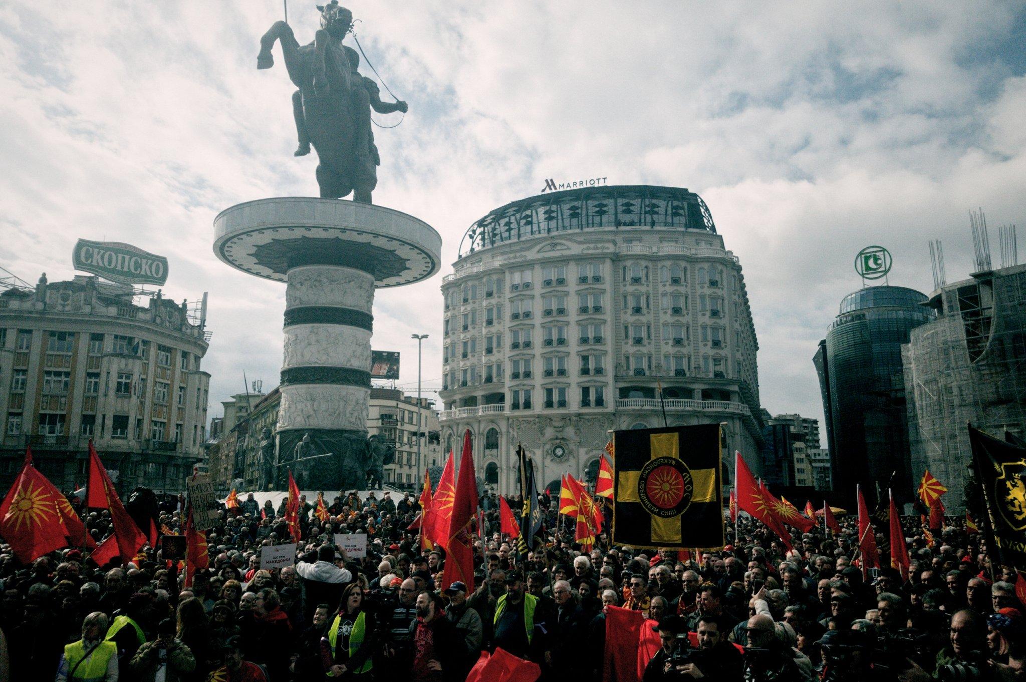 Hiljade Makedonaca protestiraju protiv promjene imena