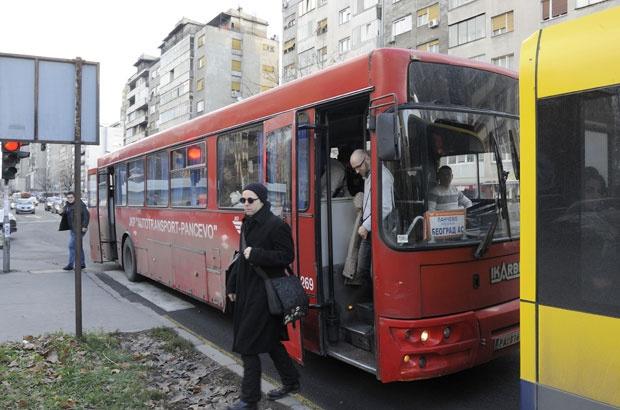 Beograđanke oduševljene porukom na gradskom autobusu