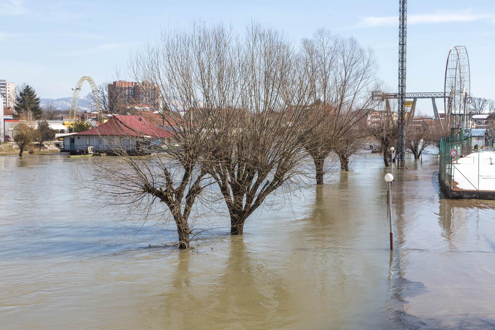 Sana u Prijedoru stagnira, u Bosanskoj Kostajnici vanredne mjere odbrane