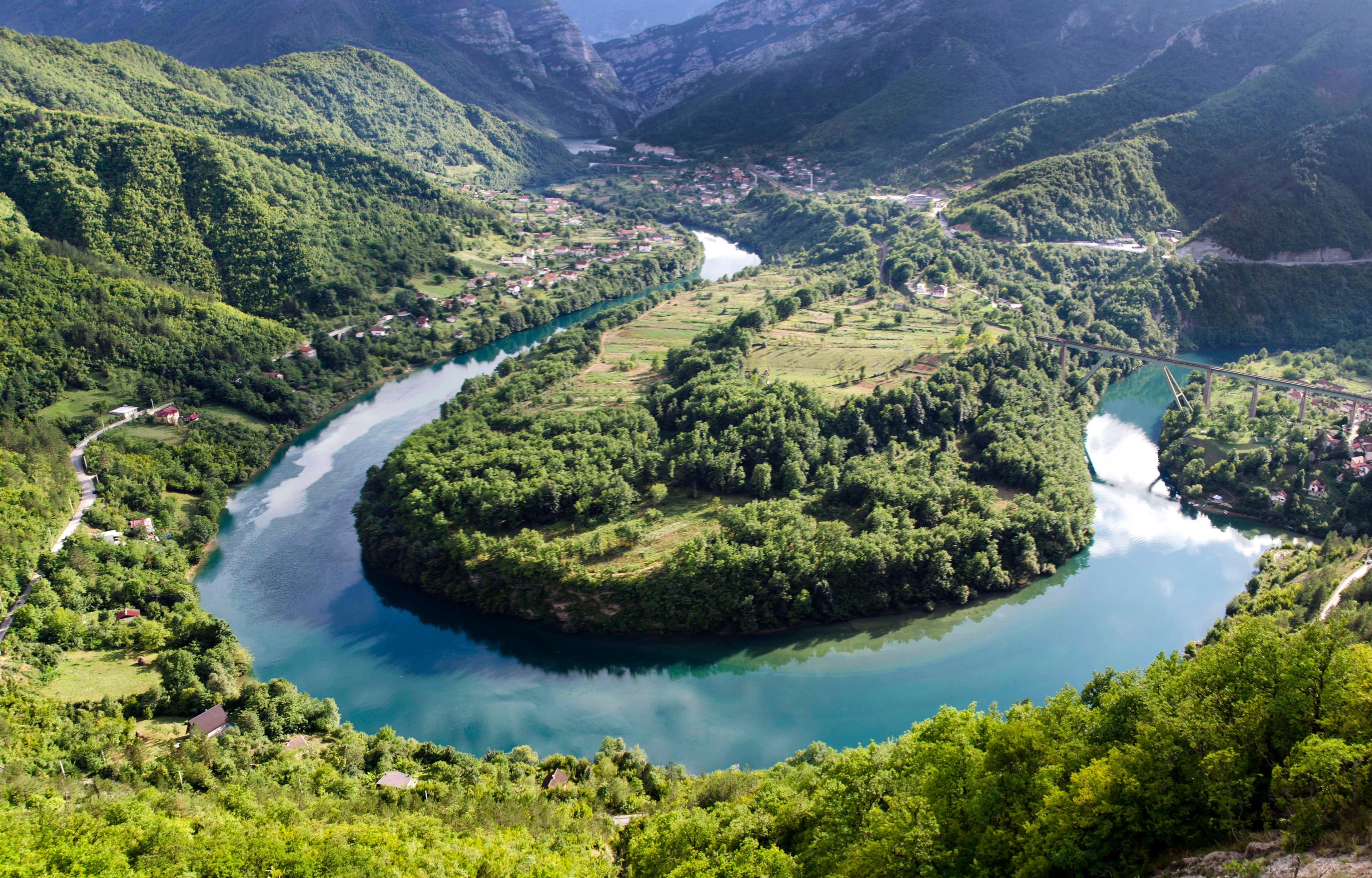 Oko nas je pustinja primitivnog nacionalizma gdje se nadomak toliko vode bukvalno umire od žeđi - Avaz