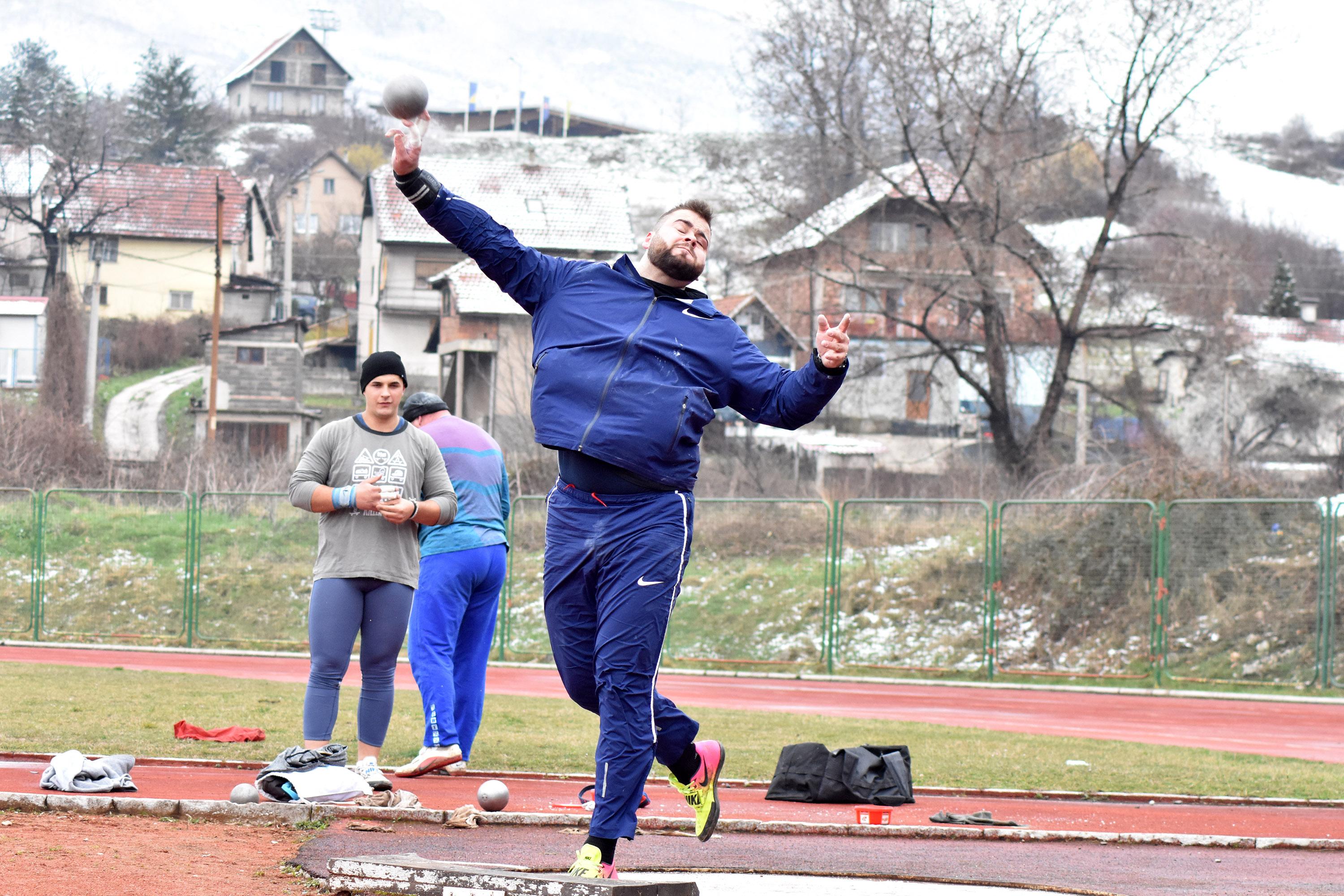 Pezer: Riješio sam problem s vizom i sada mogu rahat nastupati