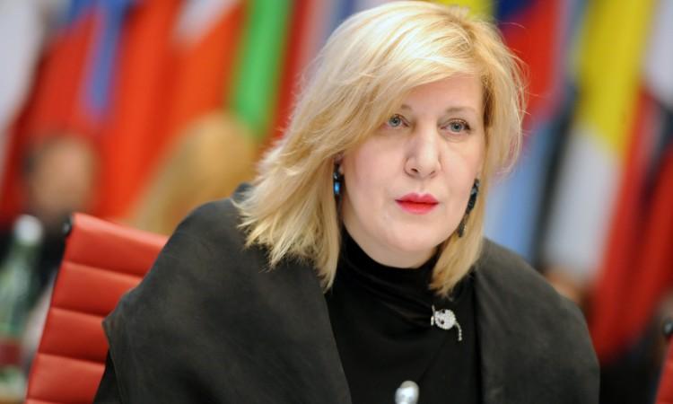 Mijatović: Bh. vlasti moraju preuzeti odgovornost i pomoći migrantima