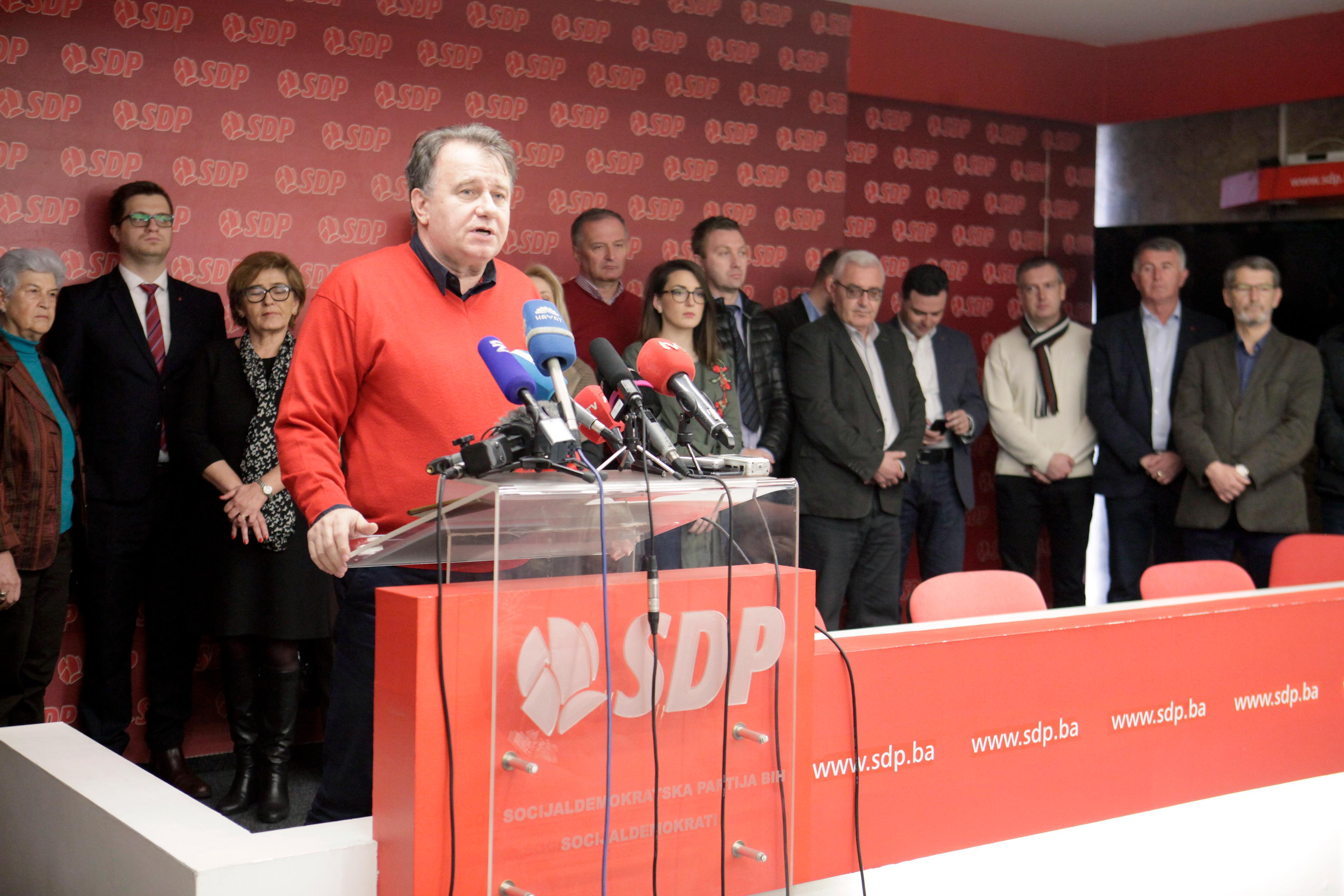 SDP BiH: Naš protivnik je nesposobna vlast, nadamo se da je i DF-u