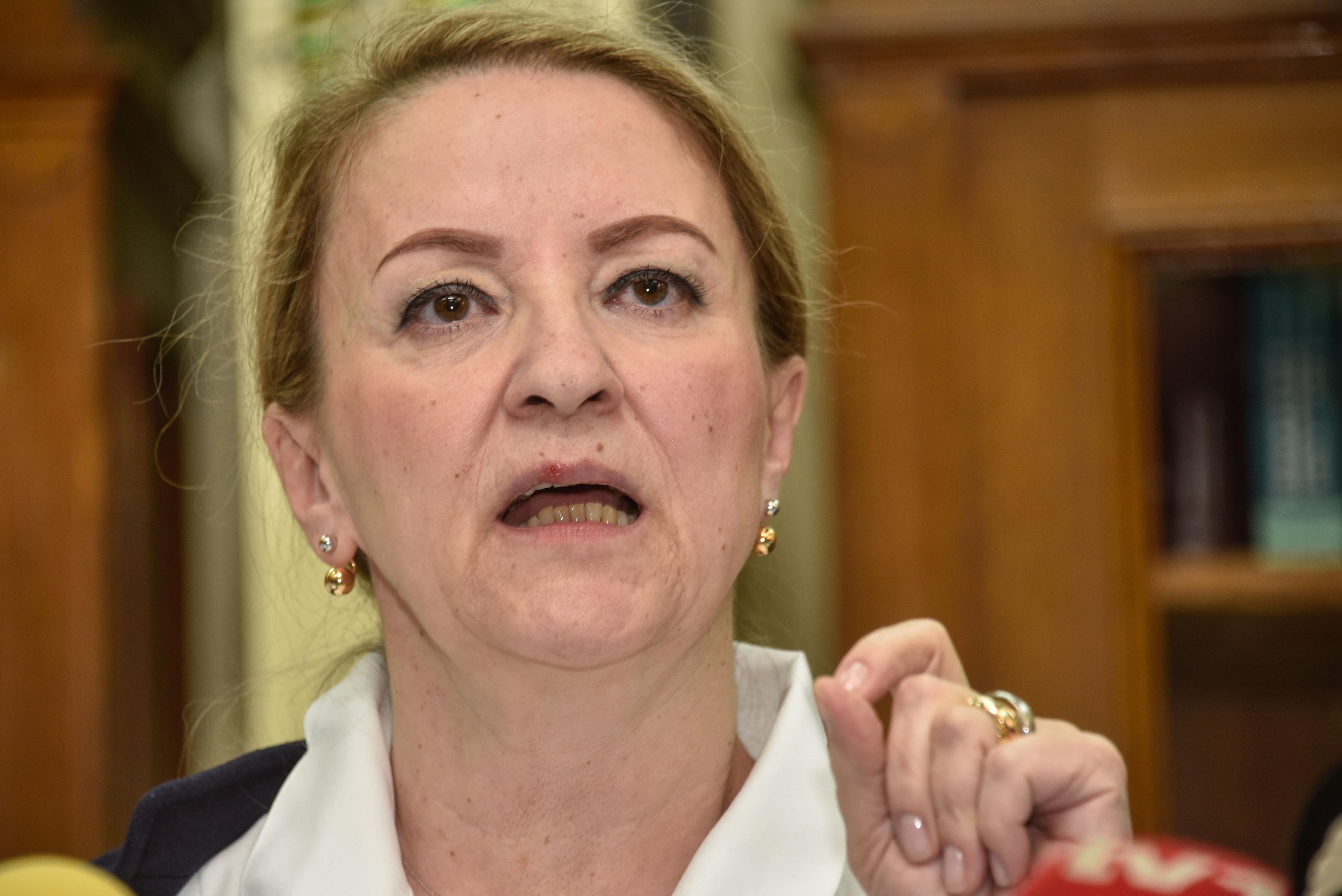 Sebija Izetbegović provodi čistku na Medicinskom fakultetu: Bit ćete špahtlom skinuti!