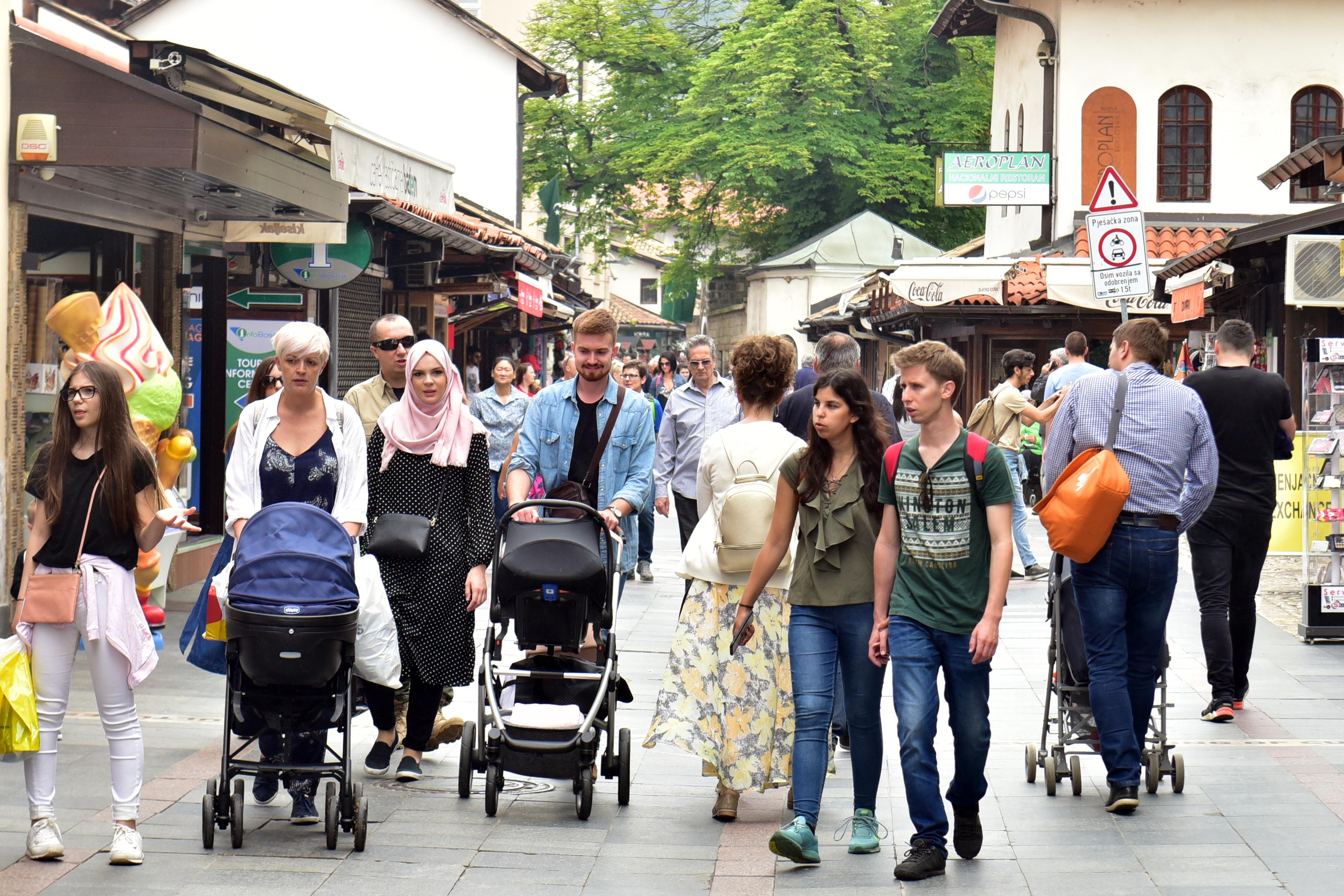 Stari grad pun turista ( A.Durgut) - Avaz