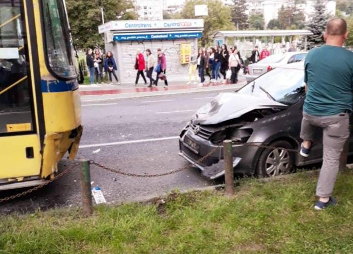 U saobraćajnoj nesreći na Ciglanama povrijeđene dvije osobe