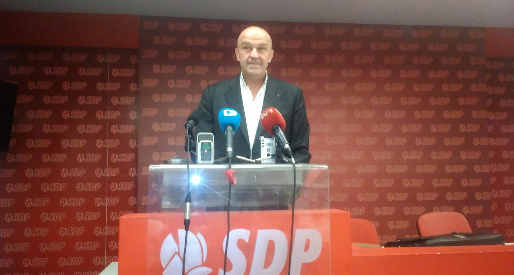 Enver Bijedić na pres-konferenciji aktuelnu vlast ocijenio nulom