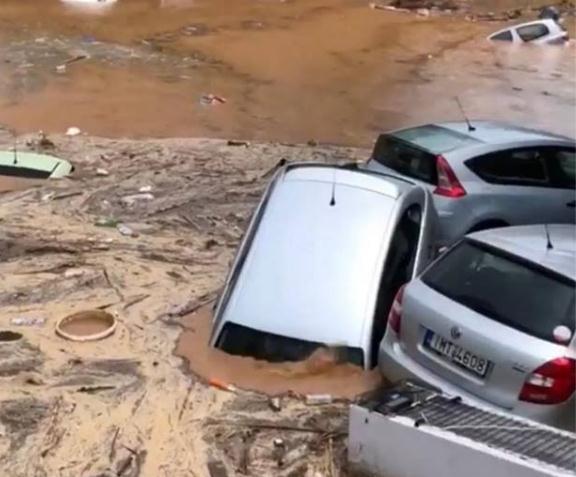 Nakon užasnih požara Grčku pogodile i poplave