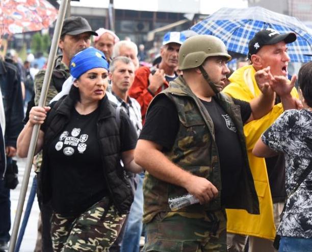 I pjevačica iz Sarajeva učestvovala u napadu na novinare tokom današnjih protesta