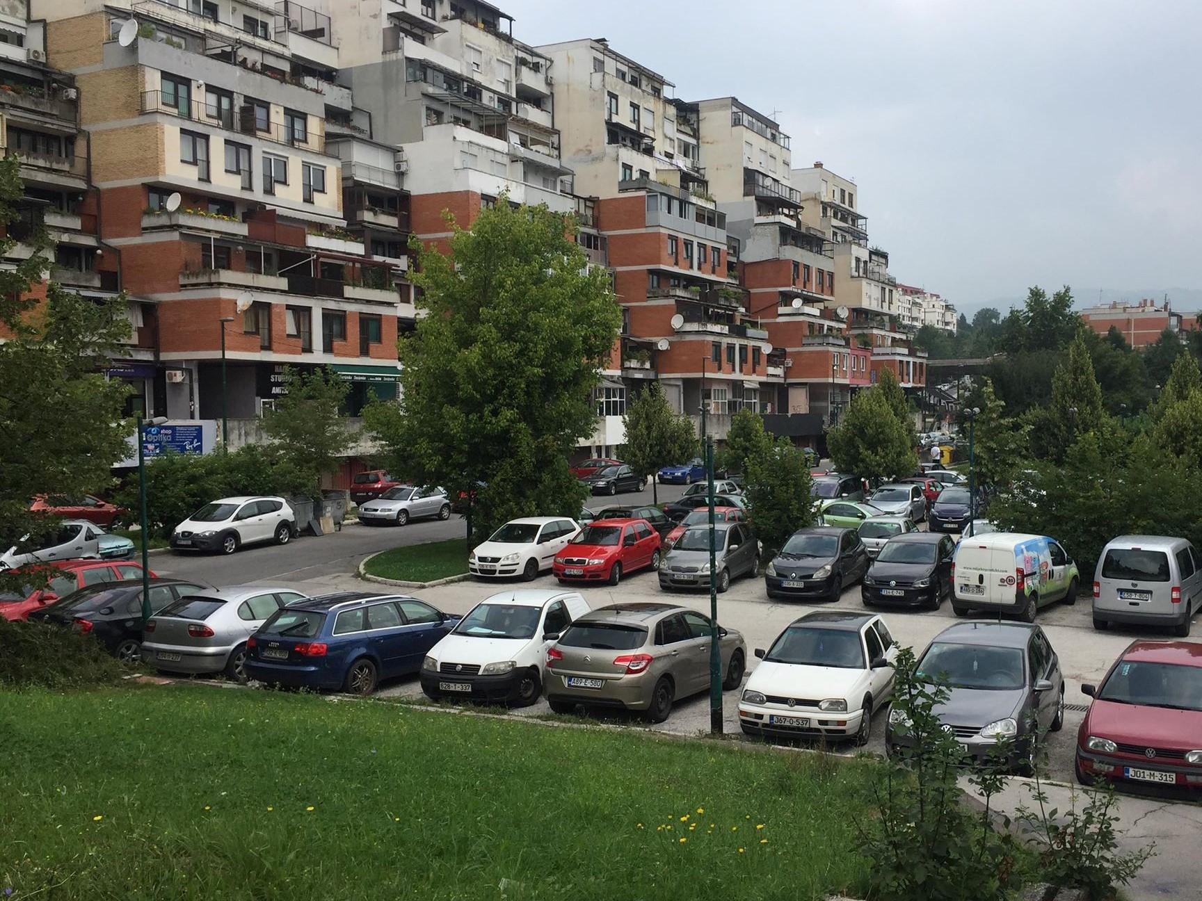 Uvijek je borba za parking!