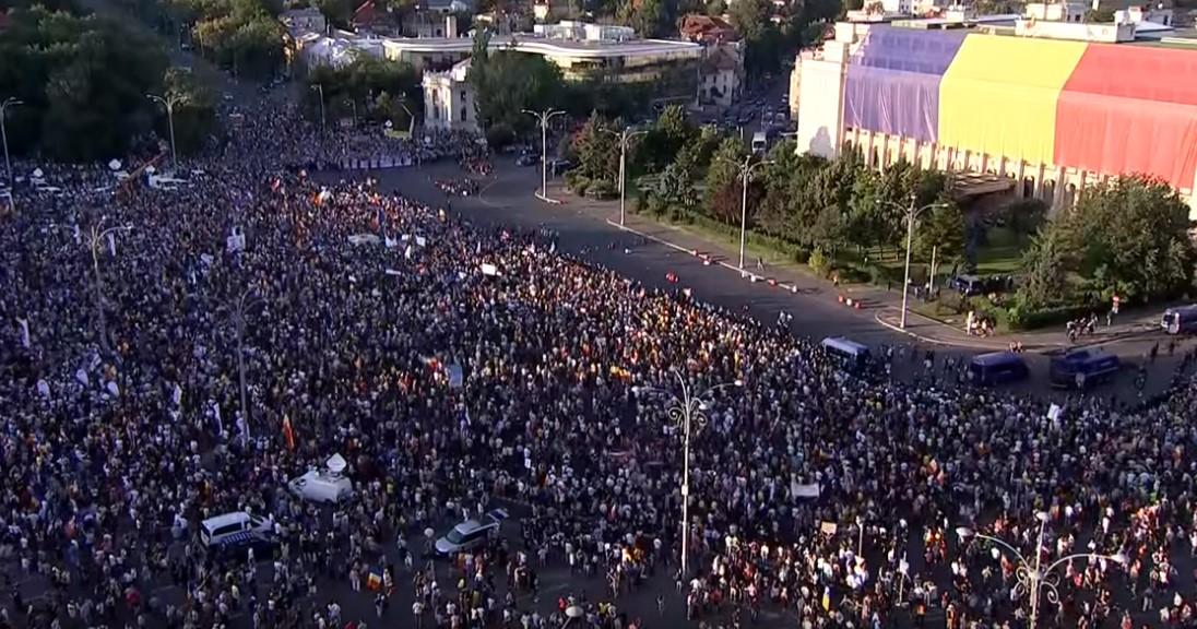 Pogledajte kako izgleda kada se stotinu hiljada osoba digne protiv korupcije