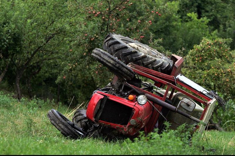 Poginuo 81-godišnji traktorista iz Bosanske Dubice