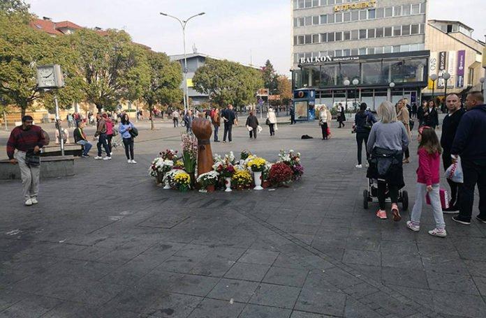 Uklonjeni šator i automobil Davora Dragičevića s Trga Krajine