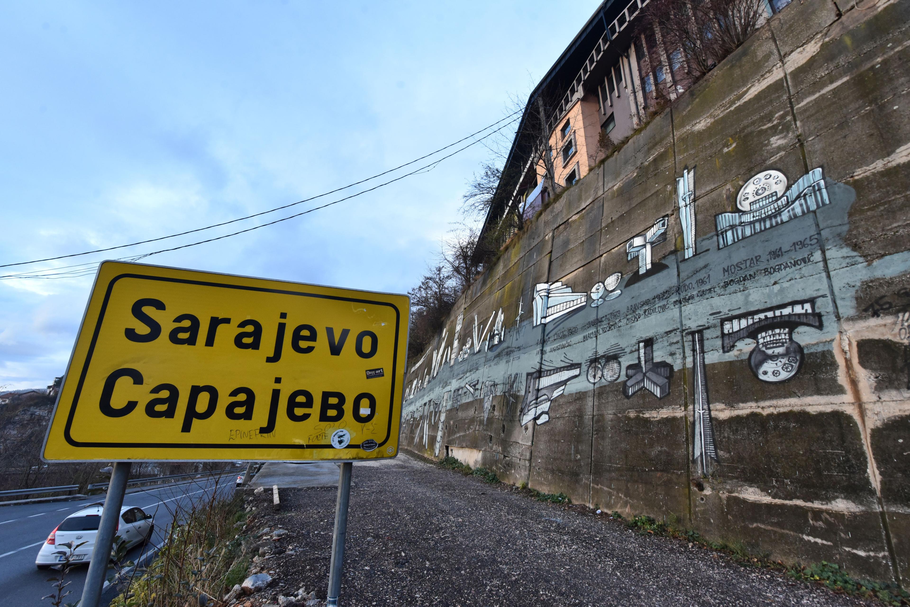 Mural na izlazu odnosno ulazu u grad - Avaz