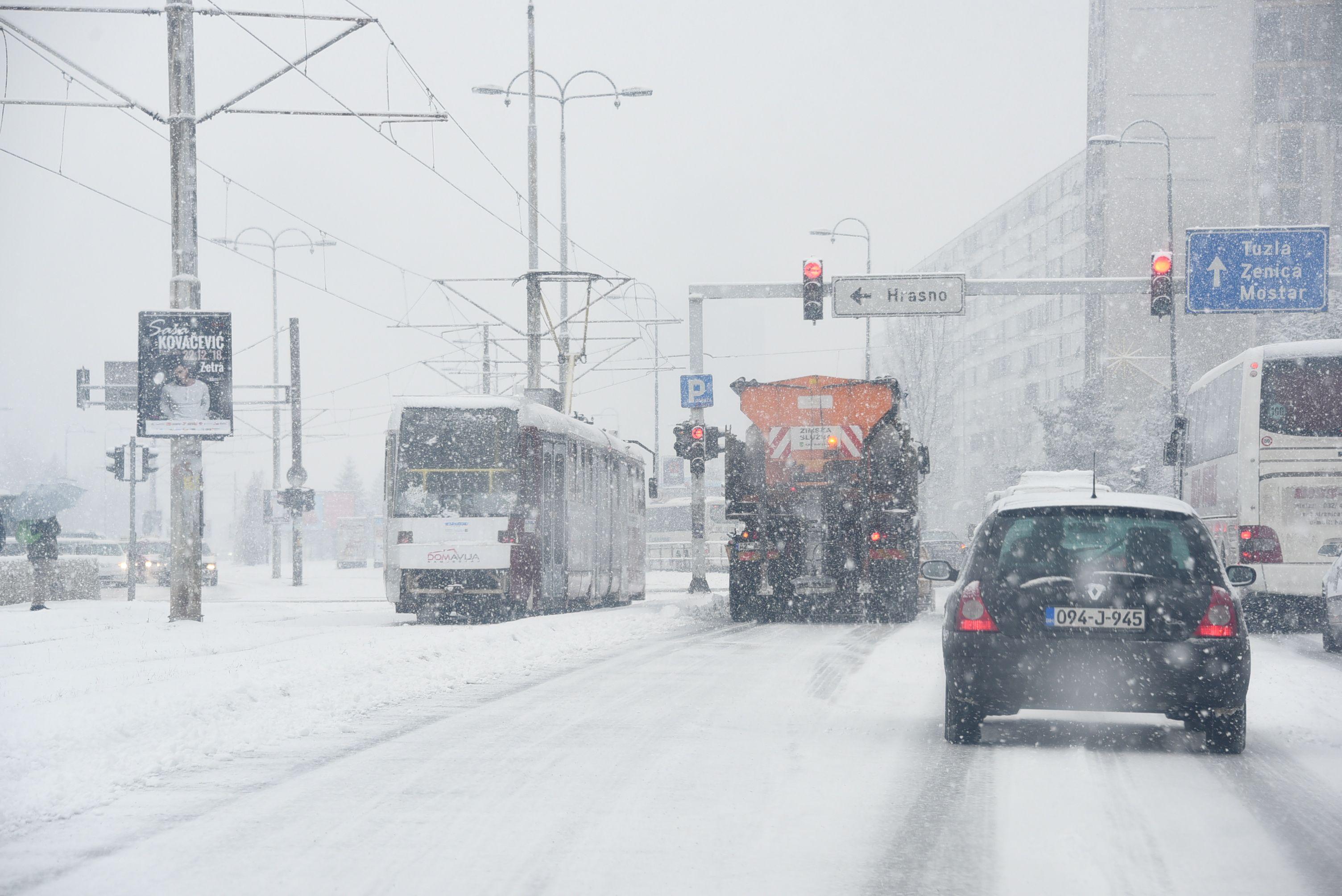 Zbog padova na ledu u Hitnoj završilo 32 Sarajlija