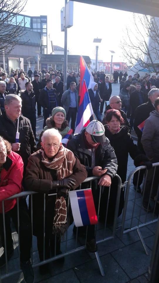 Građani na ulicama Banje Luke prisustvovali defileu za proslavu neustavnog dana RS