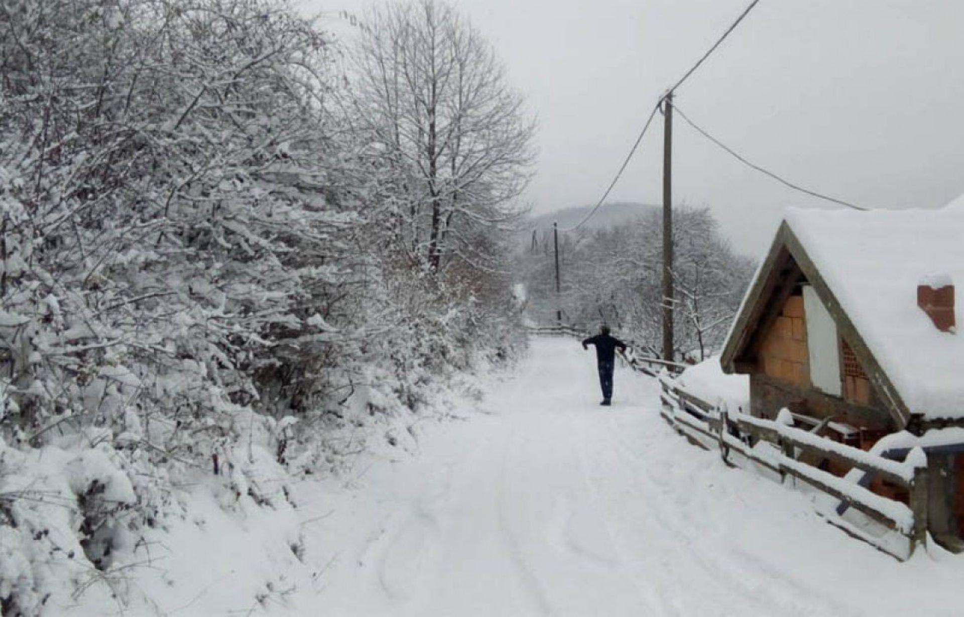 Najprije naprave prtine starim i iznemoglim komšijama - Avaz