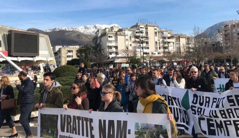 Protesti u Baru - Avaz