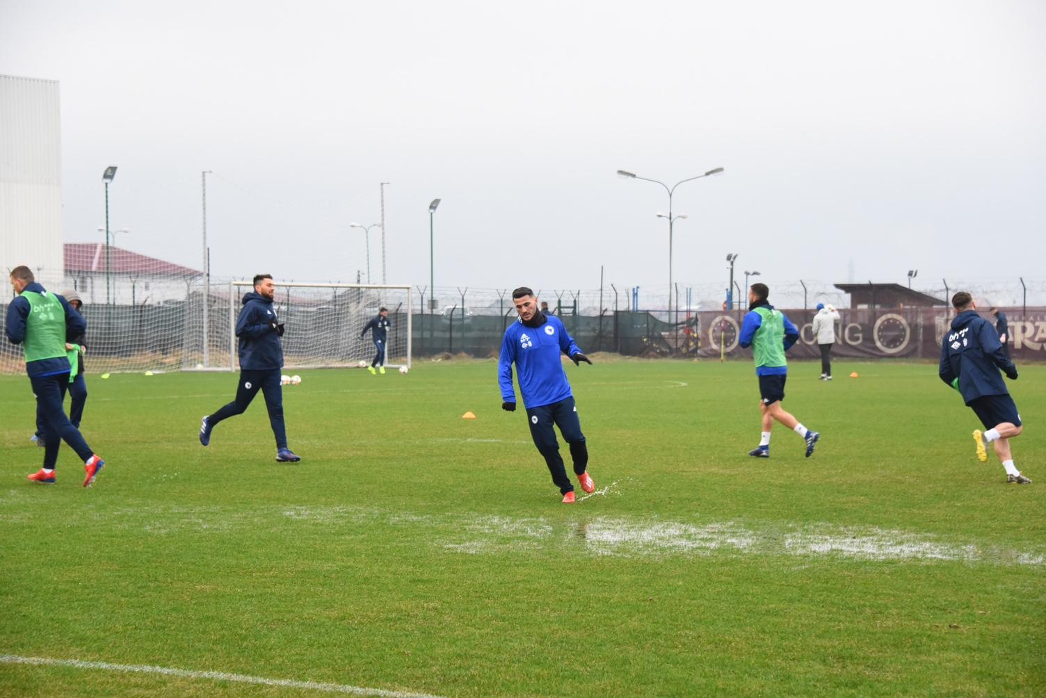 Zmajevi po kiši obavili drugi trening - Avaz