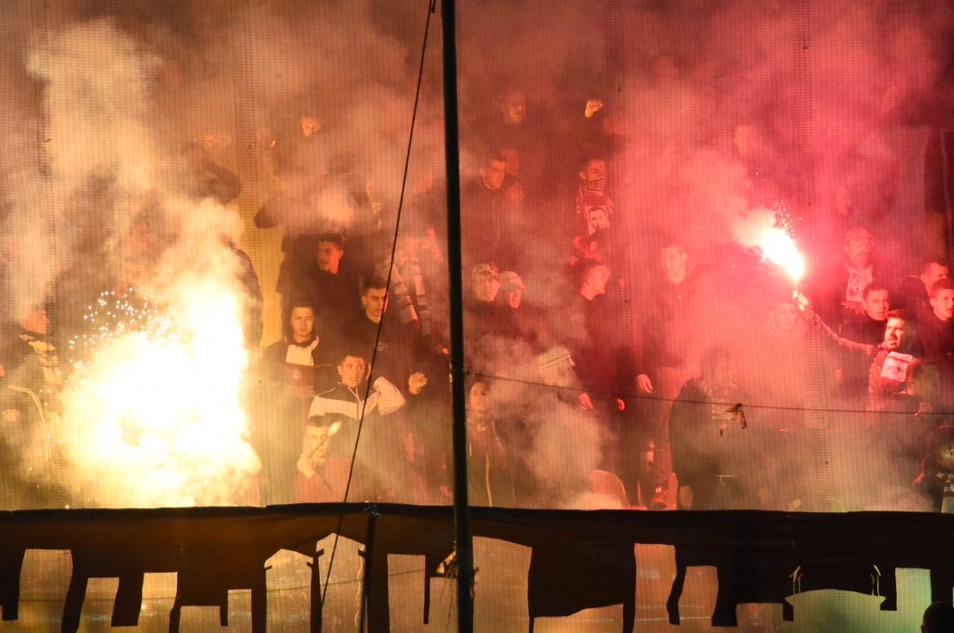 Atmosfera na stadionu - Avaz