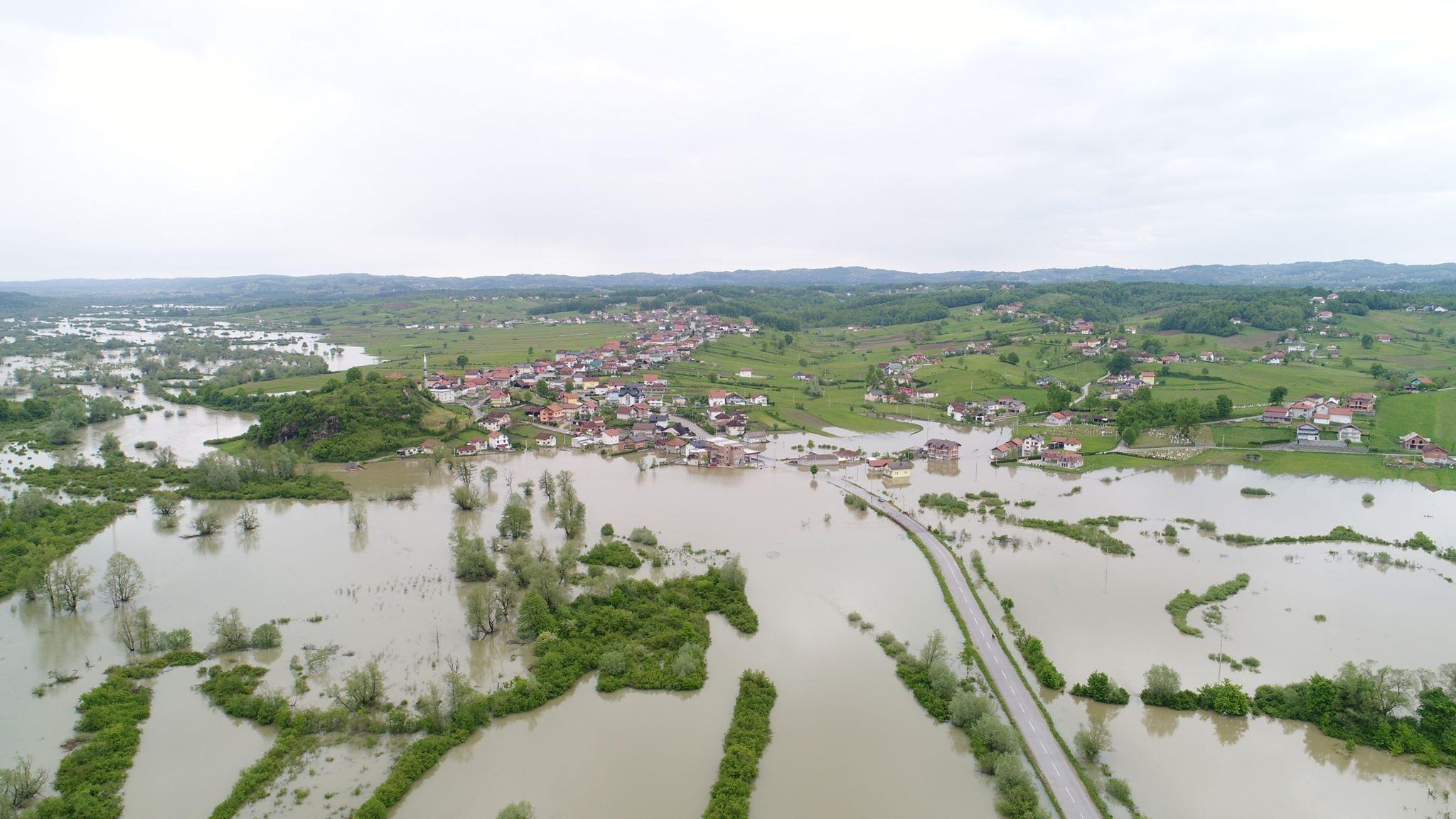 Voda se povlači - Avaz