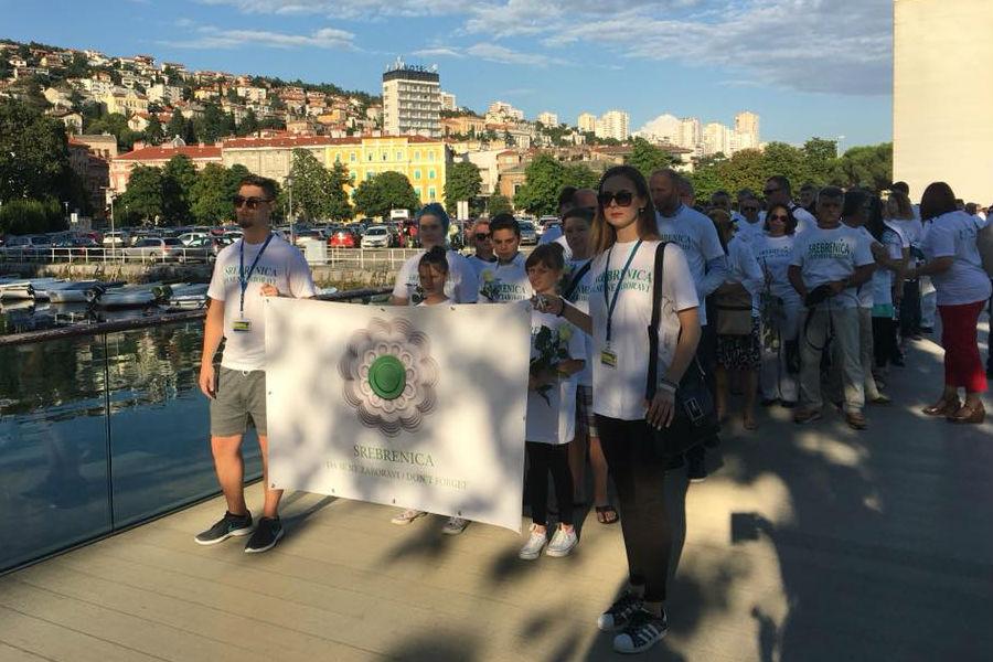 U Rijeci mimohod sjećanja "Srebrenica svijetom hodi"