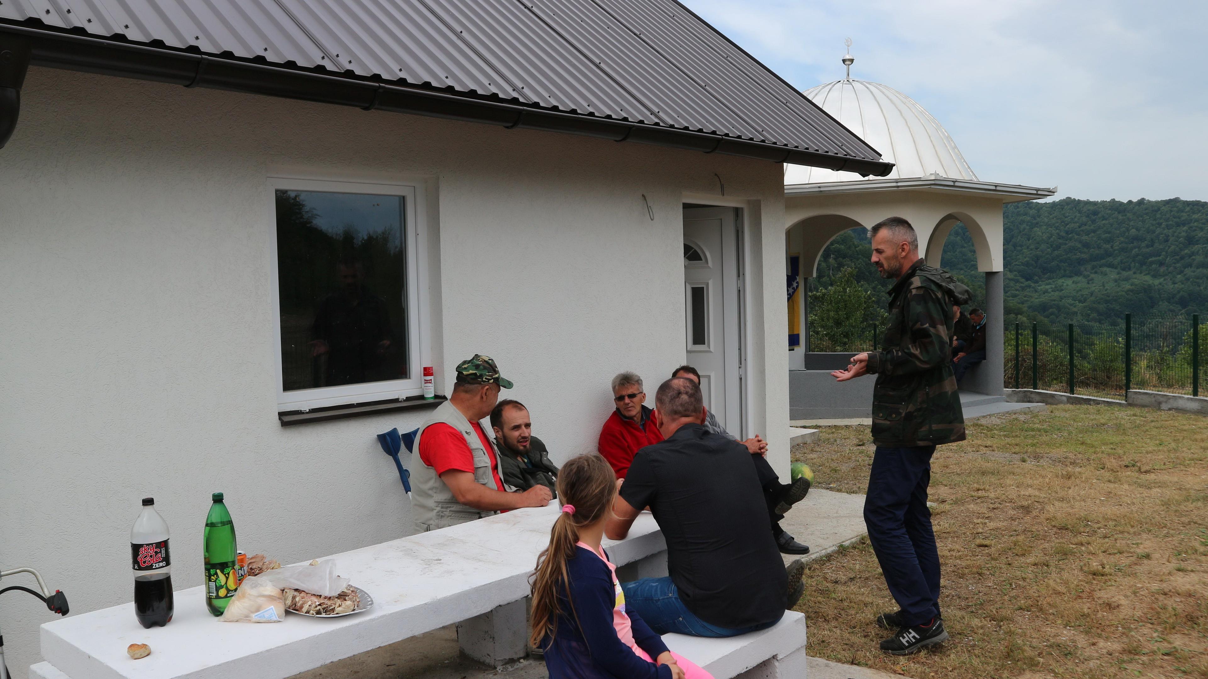 Nema povratnika, obnovljenih kuća, struje, loši putevi...