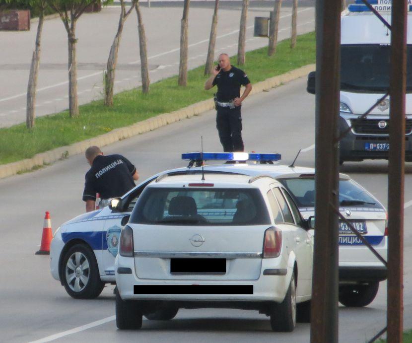 Stravična nesreća: Pomagao muškarcu da promijeni gumu, na njega naletio pijani vozač u BMW-u i usmrtio ga