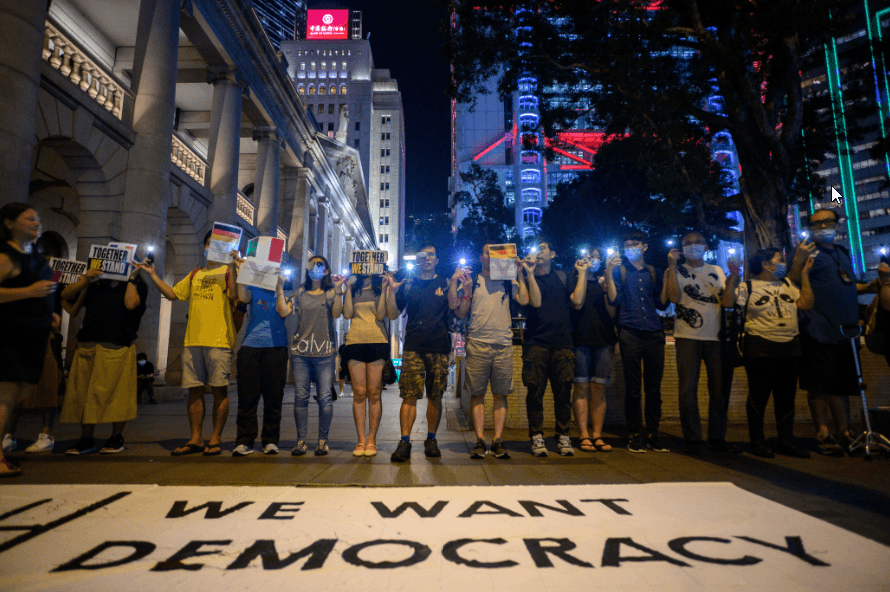 Nakon haotičnog vikenda u Hong Kongu ponovo otvorene prodavnice