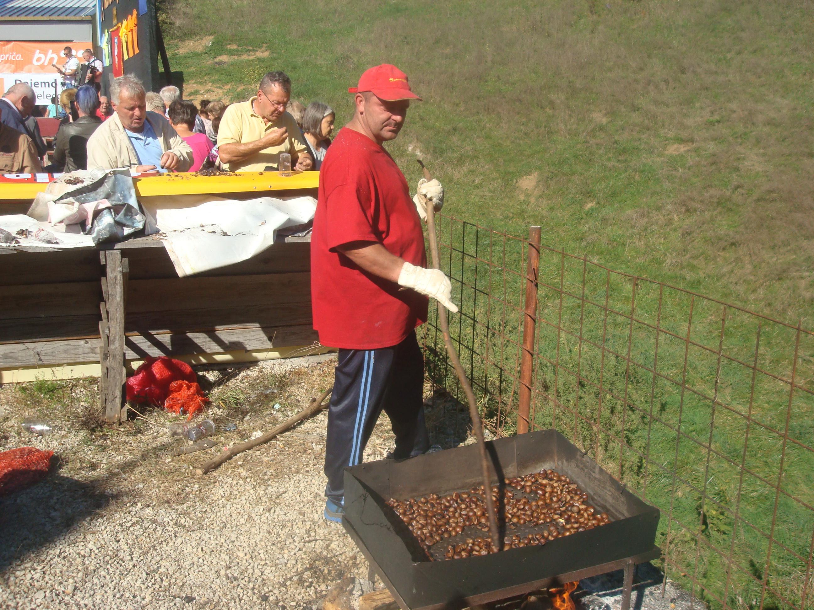 Miris se daleko širio - Avaz