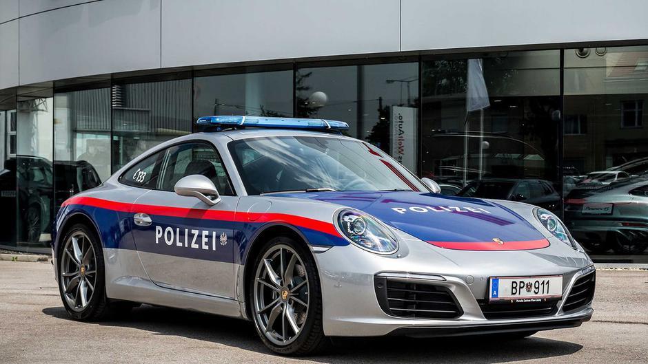 Njemački policajci Porsche koriste već 30 godina - Avaz