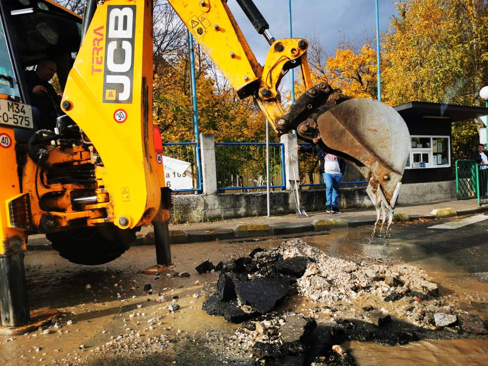 Stanovnike naselja Bjelave dočekala voda na ulici