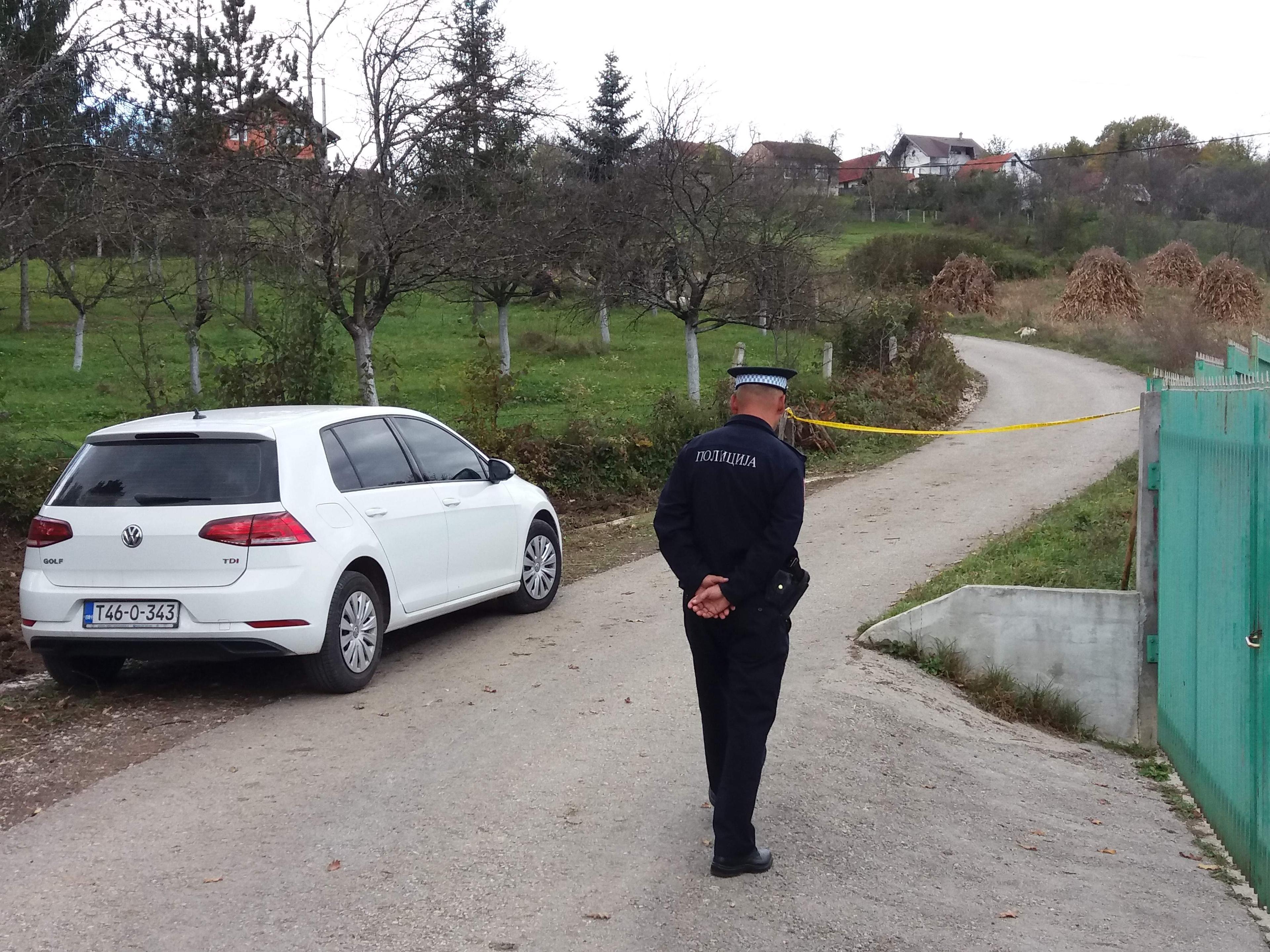 Policijski uviđaj nakon otkriđa o ubistvu - Avaz