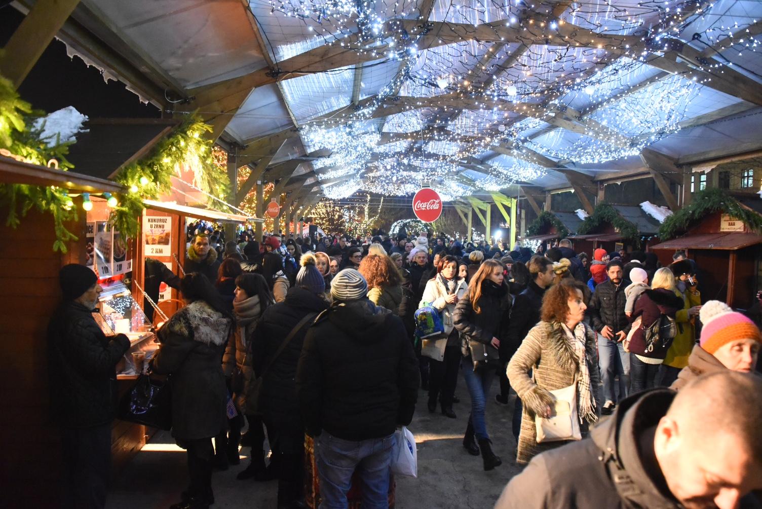 Otvoren 9. "Sarajevo Holiday Market" - Avaz