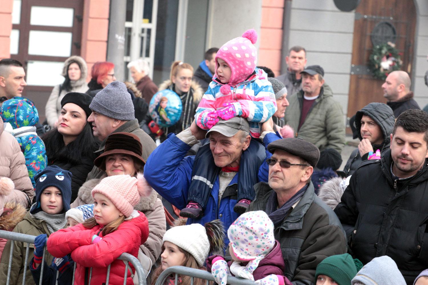 Dječija nova godina u Tuzli - Avaz