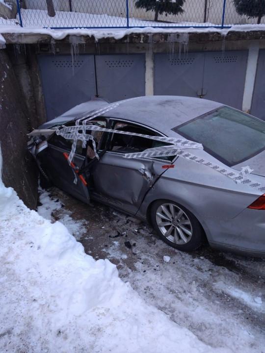 Automobilom podletjeli pod cisternu - Avaz