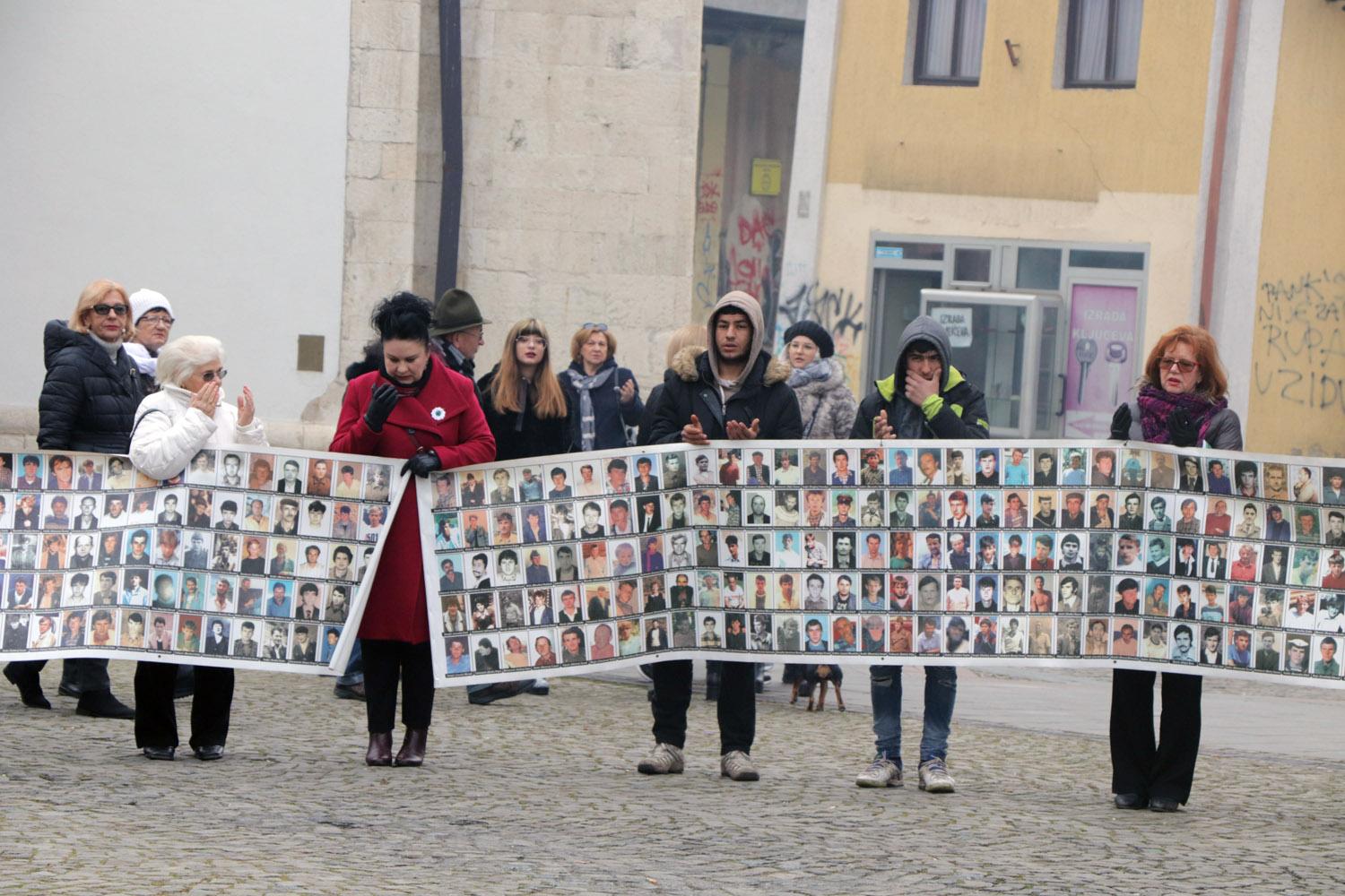 Mirni protest u Tuzli - Avaz