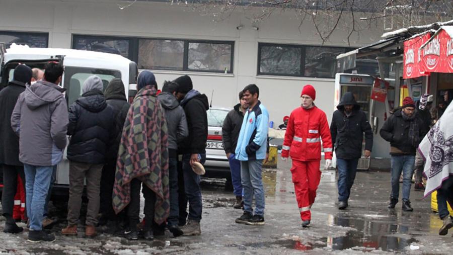 Iz Srbije preko Zvornika u Tuzlu stižu kolone - Avaz