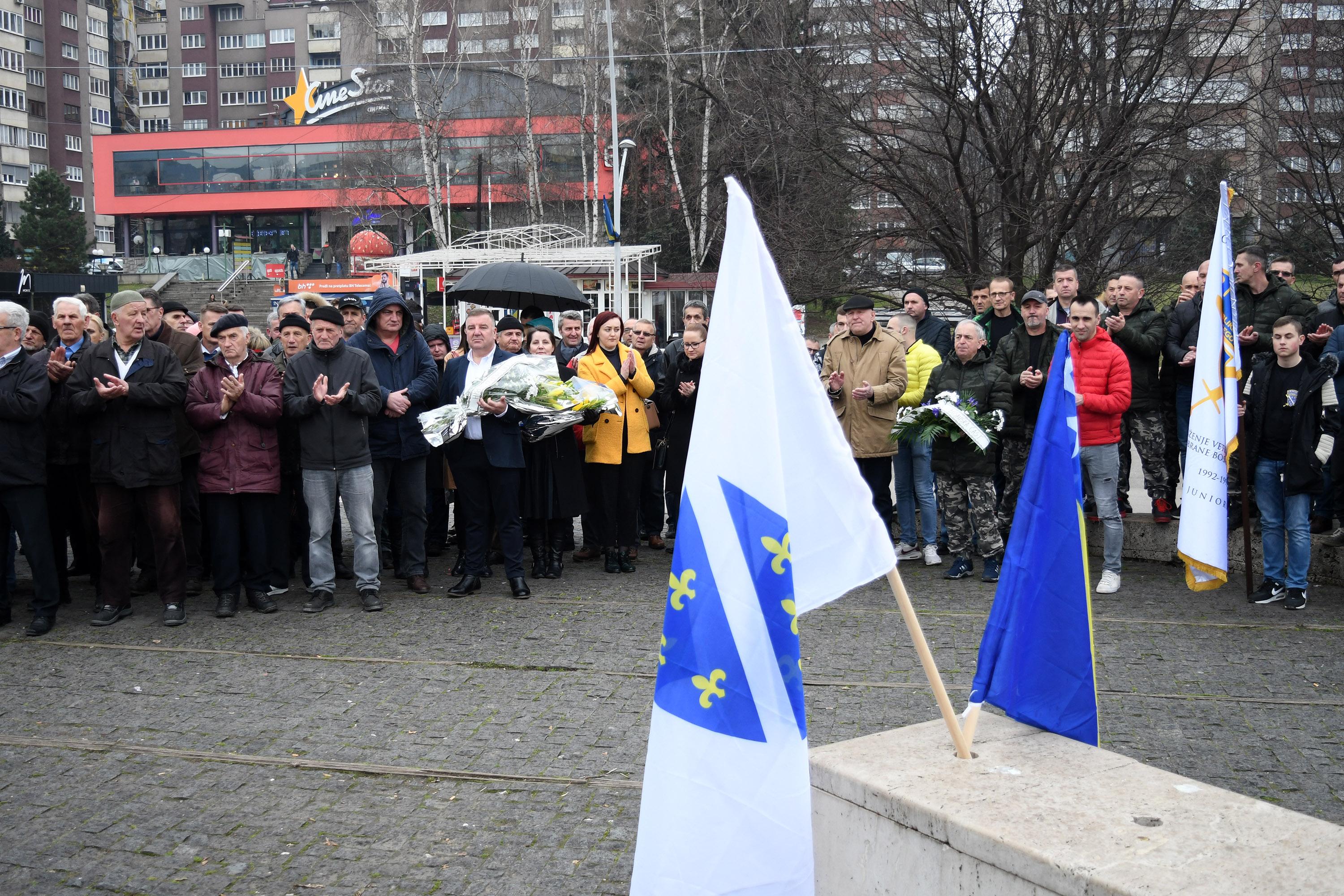 Položeno cvijeće na spomen-obilježja