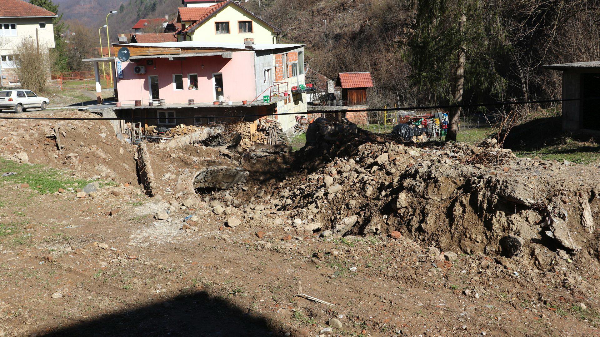 Otkrivena velika količina betonskog materijala džamije - Avaz