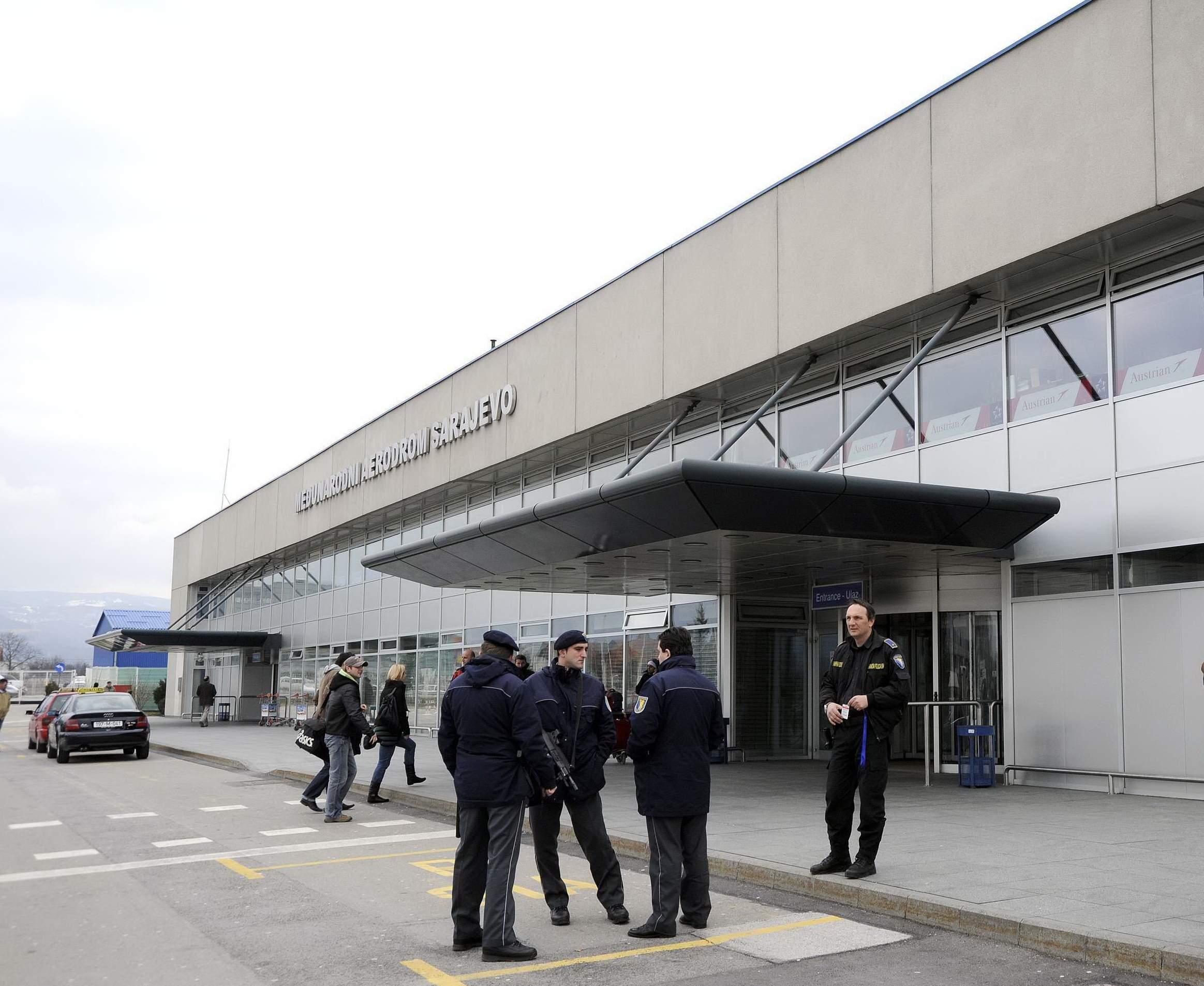 Aerodrom Sarajevo zabranio službena putovanja i "Air Serbia" otkazala letove