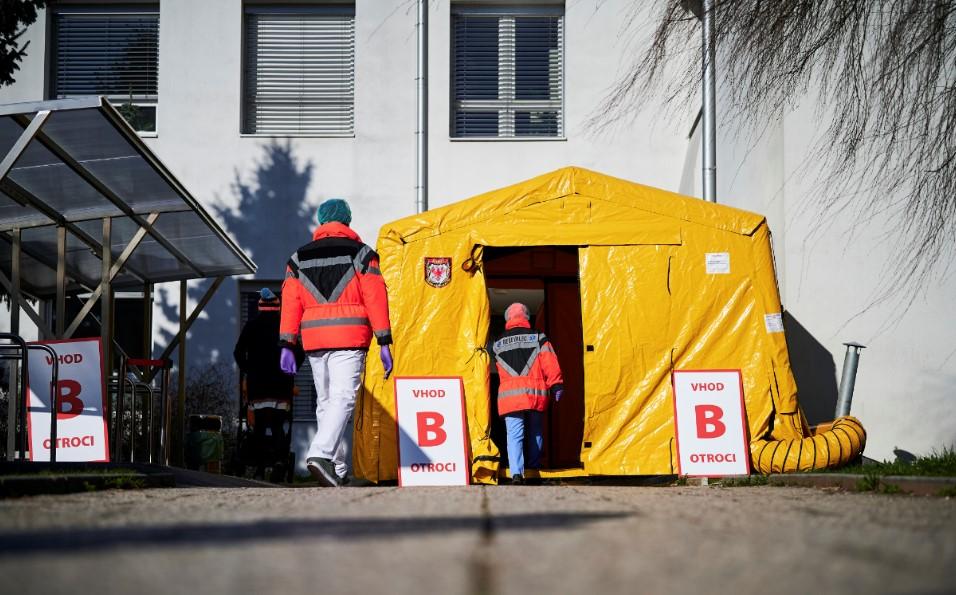 Ulazak državljana BiH koji imaju odobren redovni boravak u Sloveniji - rade u prijevoznim firmama kao vozači kamiona i vraćaju se na rad sa privremenog odsustva