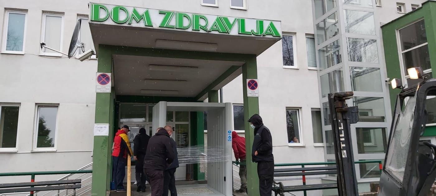 Postavljeni dezinfekcioni tuneli