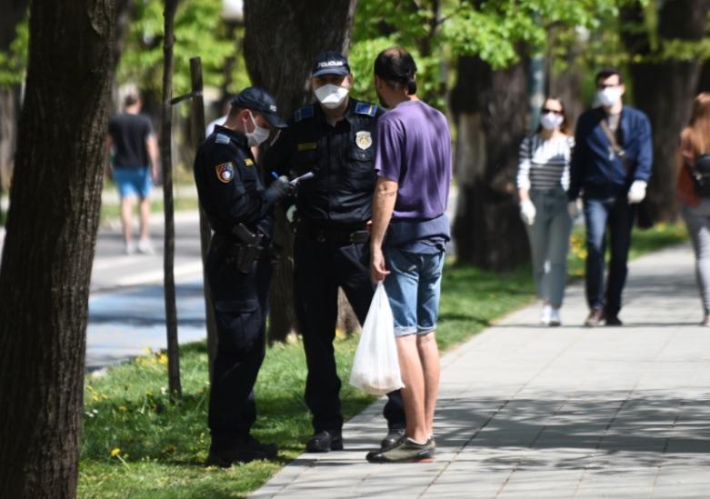 Policija danas kažnjavala građane bez maski i rukavica