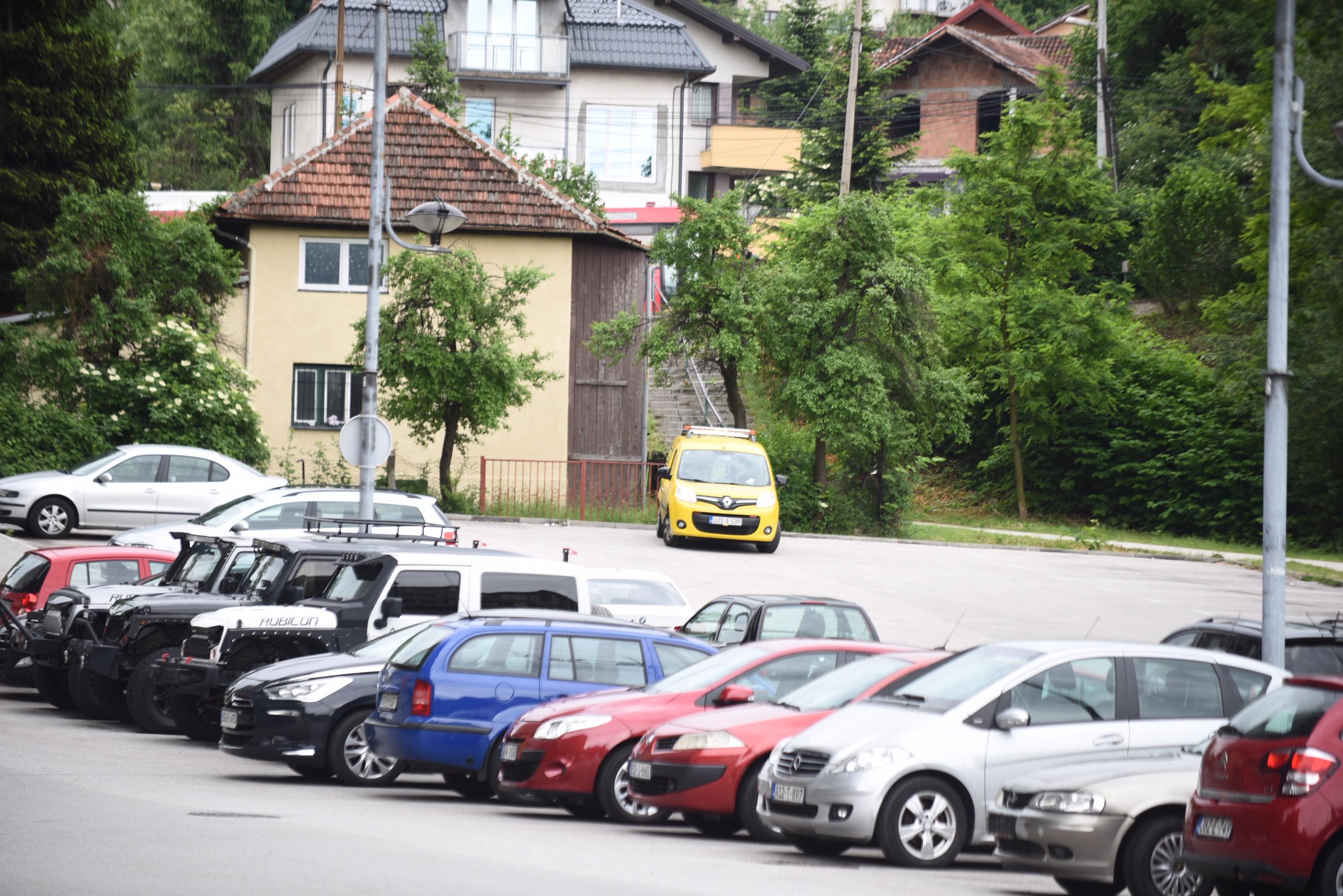 Migrant uboden nožem - Avaz