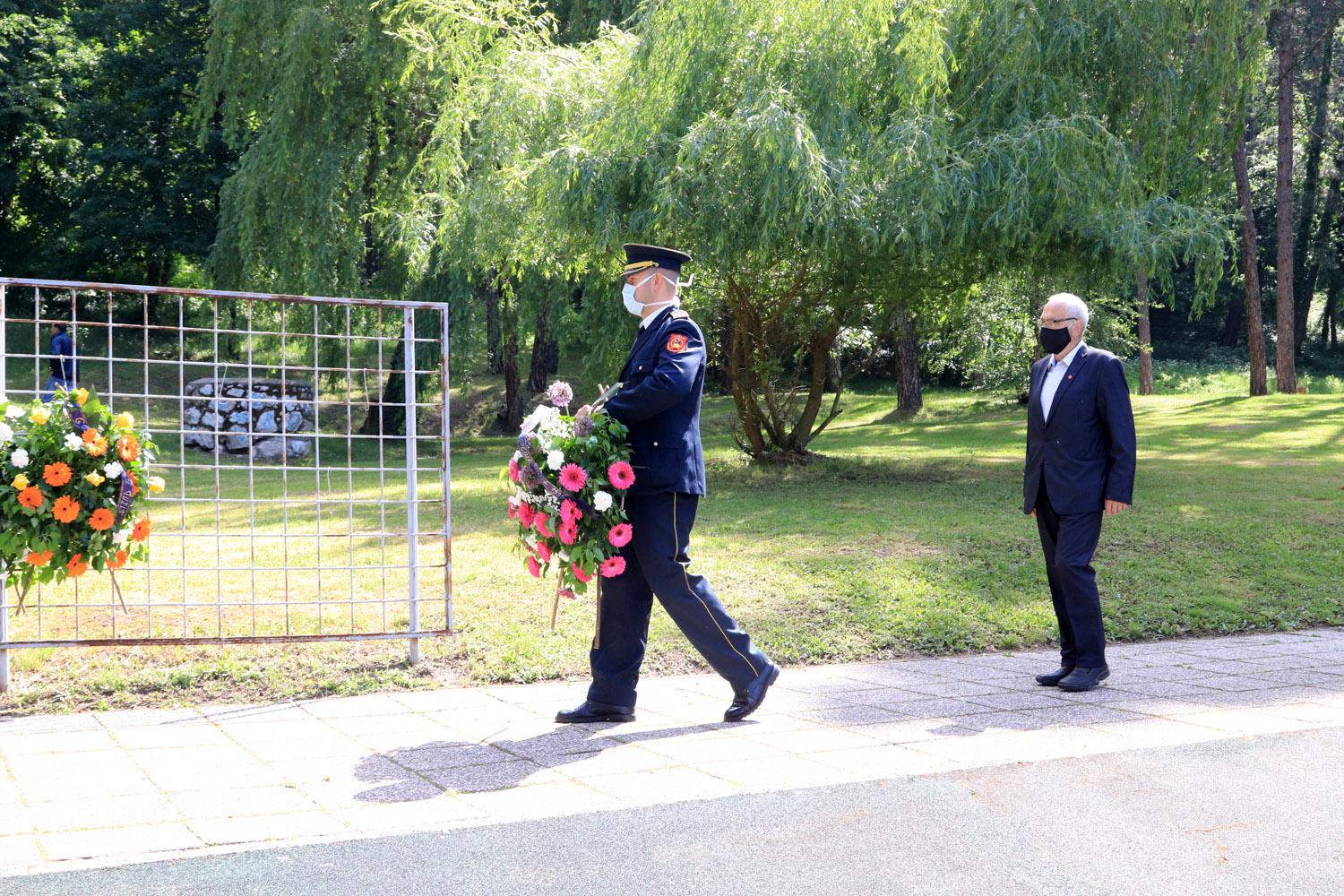 Sjećanje na ubijenu mladost - Avaz