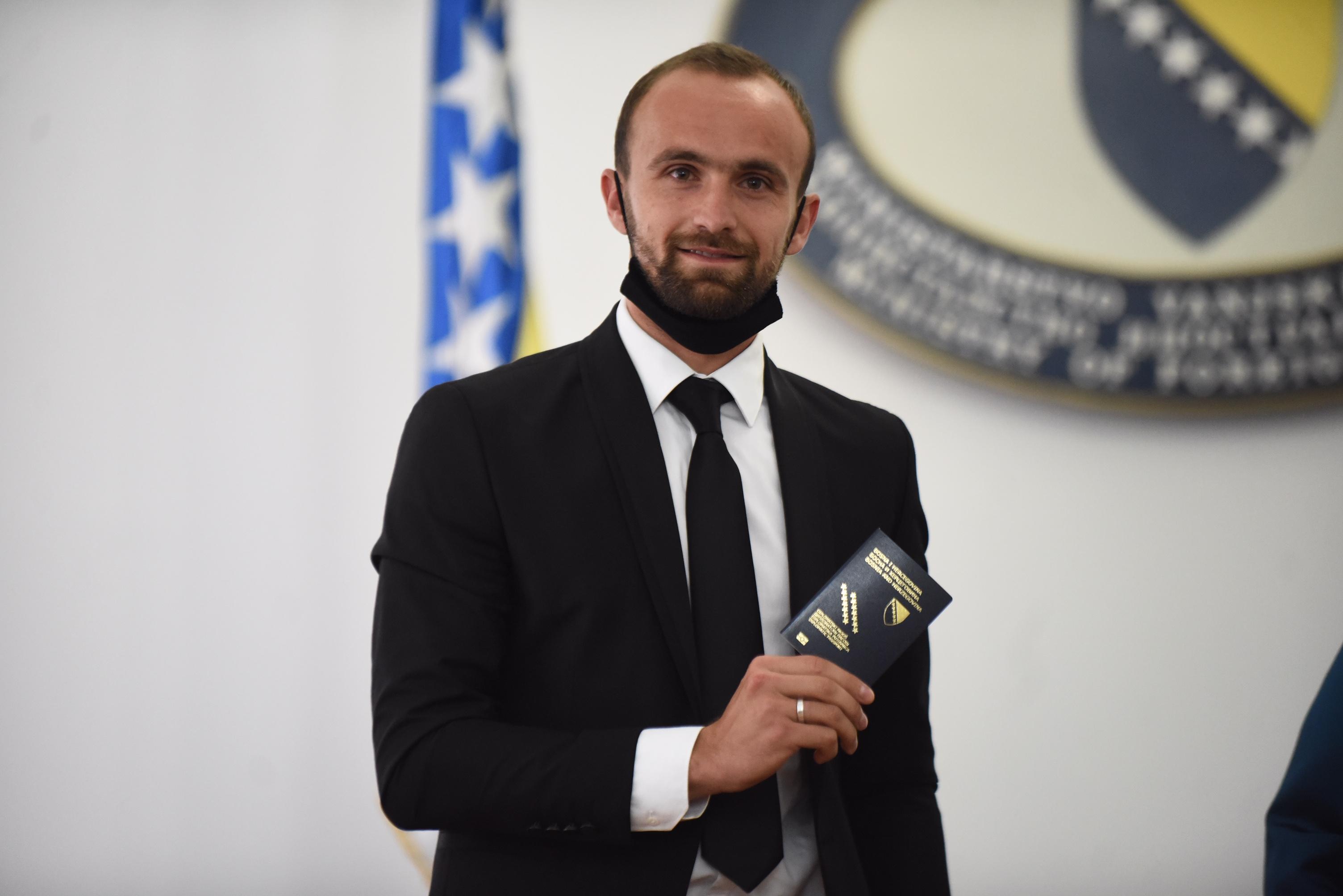 Amel Tuka dobio diplomatski pasoš